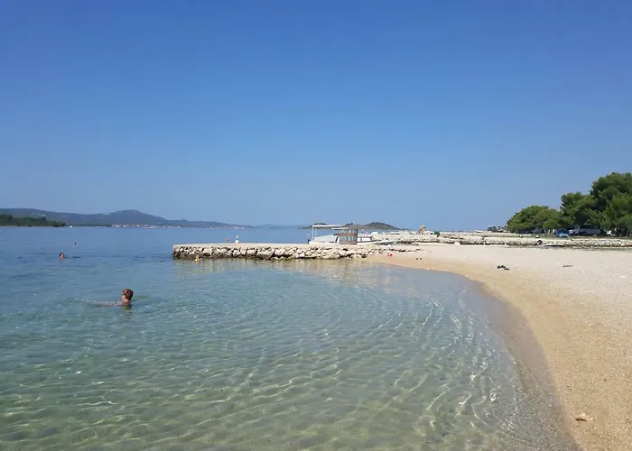 アパート Masa トゥラニ